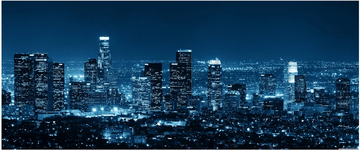 blaue nachtansicht einer moderne stadt mit lichtern