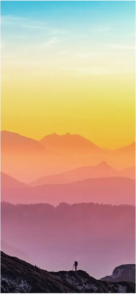 farbenrausch des sonnenuntergangs in romantischer kulisse