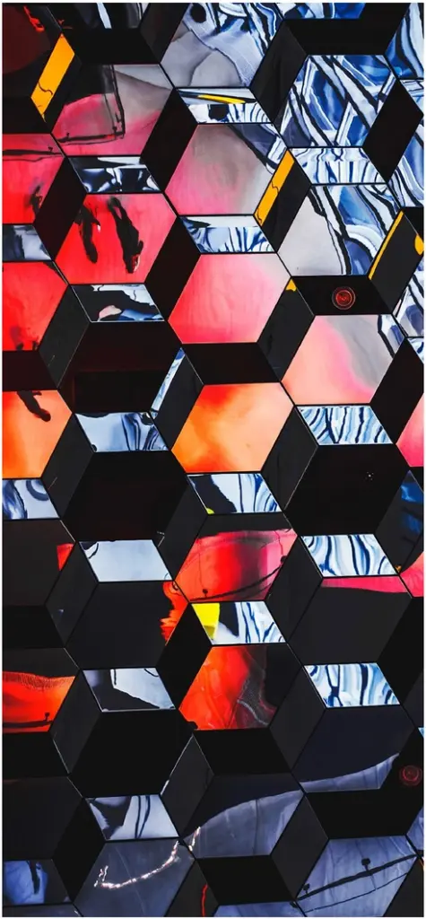 hexagonale spiegeloberflaechen in lebendigen farben