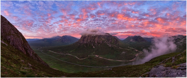 majestatische berglanschaft beim sonnenuntergang
