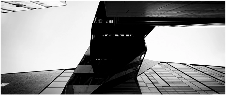 moderne architektonische strukturen in schwarz weiss
