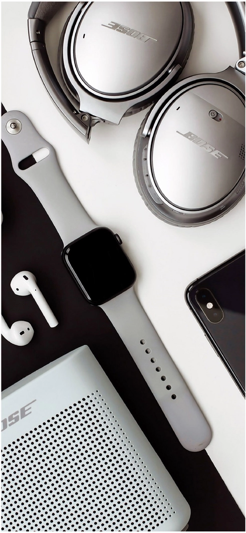 moderne-technologie-gadgets-kopfhoerer-smartwatch-bluetooth