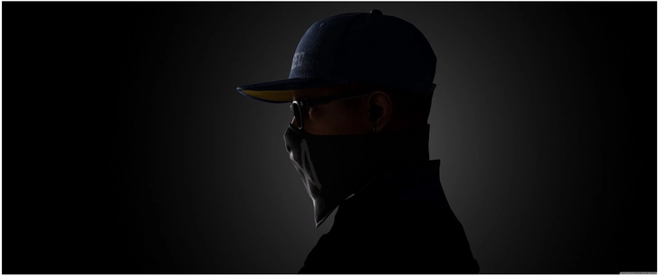 silhouettenhafte person mit maske und kappe