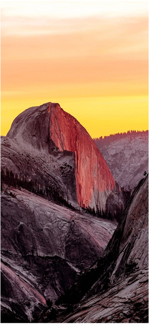 sonnenuntergang-ueber-majestetischen-felsenlandschaften
