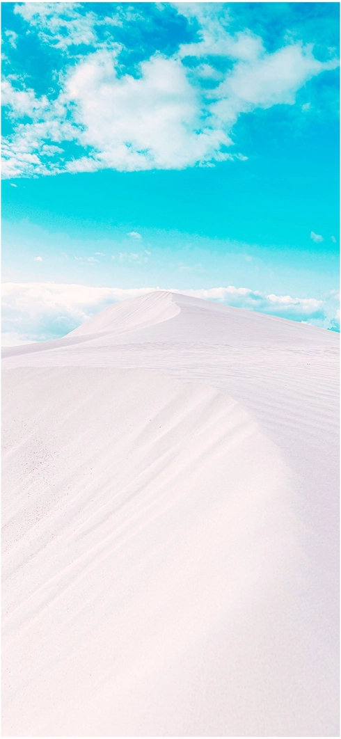 wunderschoene-weisse-sandduenen-unter-klarem-himmel